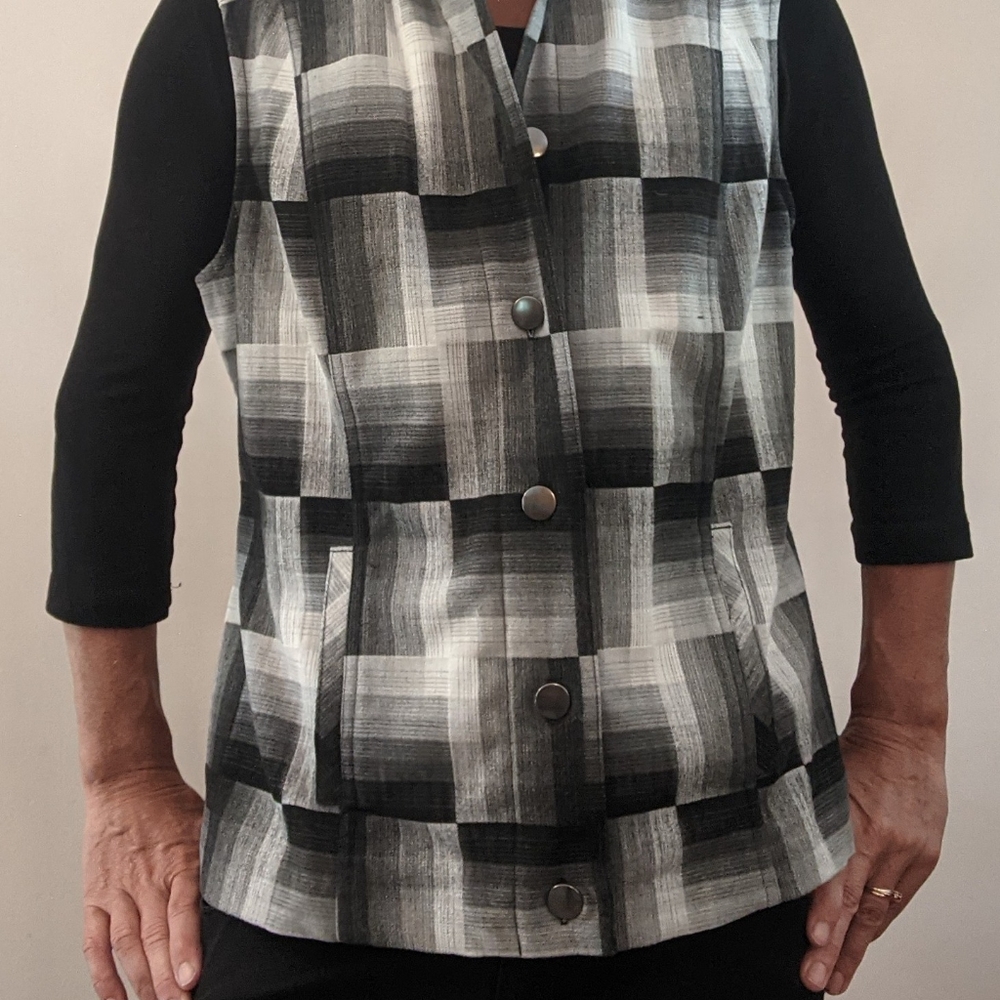 Christopher and Banks vest - size S